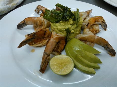 Camarones a la plancha con guacamole al limon by AletanMarxan on DeviantArt