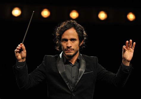 ‘Mozart in the Jungle’ Season 3: Gael García Bernal To Direct Episode ...