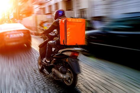 Ventajas de comprar una moto para delivery - Blog Galgo