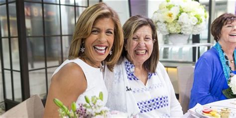 Hoda Kotb's wedding dress will be hand-picked by her mom