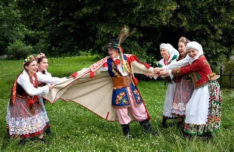 lamus dworski: Kraków costume - a guide to Polish folk costumes