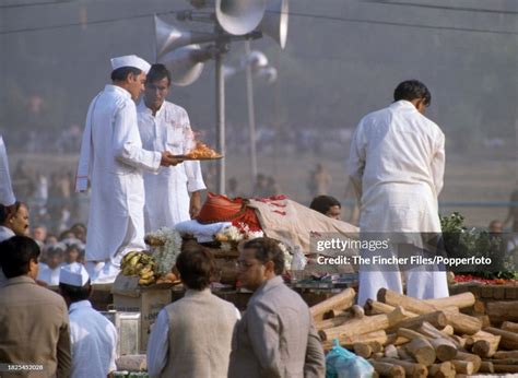 The funeral pyre of Indira Gandhi , the Prime Minister of India ...