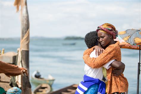 Queen of Katwe Movie Review: A Sweet, Uplifting Chess Drama | Collider