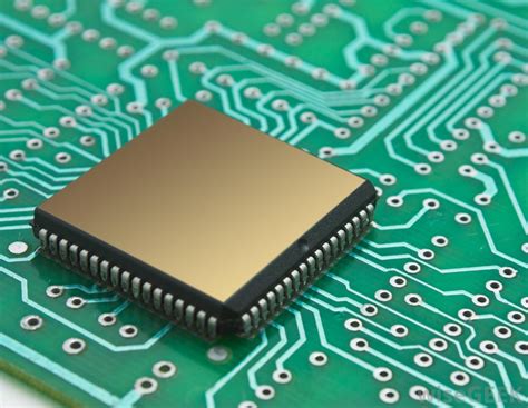 Integration of novel materials with silicon chips makes new "smart ...