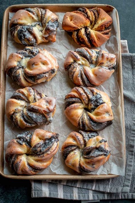 Sweet Buns with Poppy Seed Filling - Let the Baking Begin!