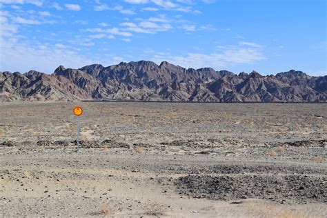 Crossing the border: from Iran to Pakistan | Home Is Where The Car Is