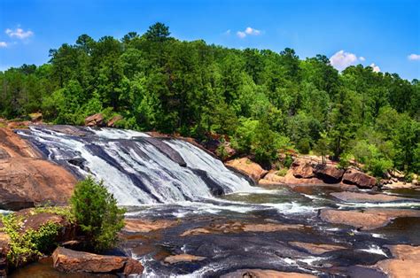 9+ Georgia State Parks With Waterfalls Begging You To Visit