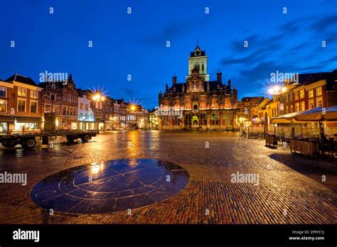 Delft Market Square Markt in the evening. Delfth, Netherlands Stock ...