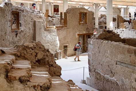 Santorini Ancient Akrotiri guided tour | Greeka