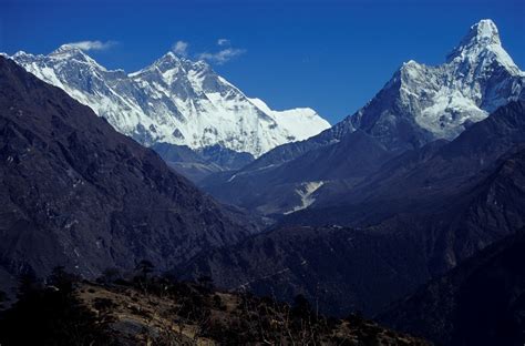 Mount Everest Nepal Interesting Info 2012-2013 | Travel And Tourism