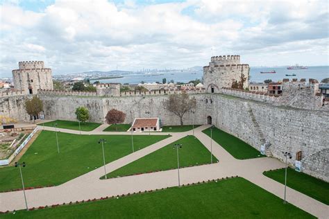 İstanbul'un Kilitli Kapıları: Yedikule Zindanları Gezi Rehberi - Geziliste