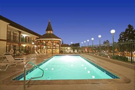 Camelot Inn and Suites Anaheim | Escapes.ca