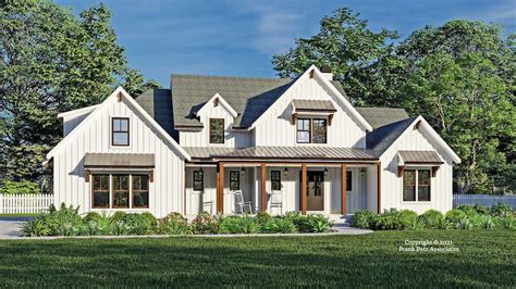 5 Exciting Farmhouse Plans For 2022 | Frank Betz Blog