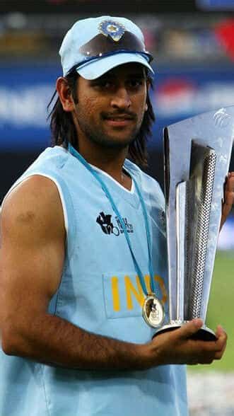 7 best hairstyles of hottest Indian cricketers