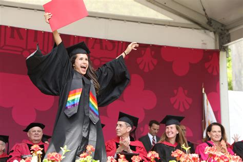 Harvard Business School Celebrates 112th Commencement - News - Harvard ...