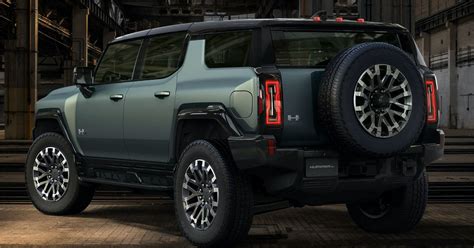 GM has started producing the Hummer EV SUV - The Verge