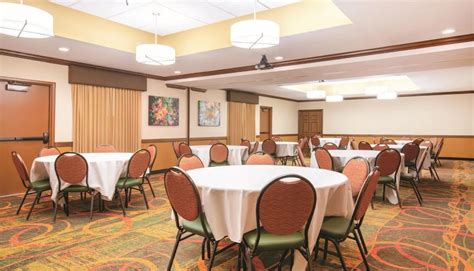 La Quinta Inn & Suites Bentonville - Bentonville, AR - Meeting Venue