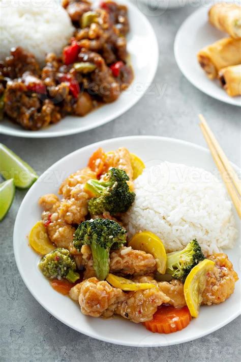 Sweet and sour chicken with vegetables 16231667 Stock Photo at Vecteezy