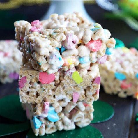 Lucky Charms Cereal Treats Recipe | Cake 'n Knife