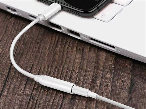 Top Headphone Adapters For iPhones | Hot Bike Magazine