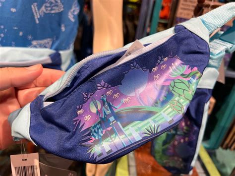 Photos – New Pandora: The World of Avatar Merchandise Flies Into Disney ...