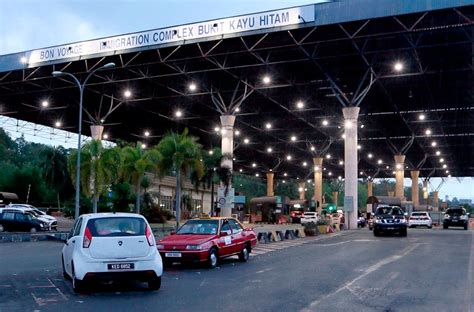 bukit kayu hitam border opening hours - Jeffery Smith