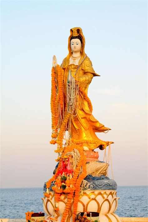 Chinese Goddess of Compassion and Mercy Kuan Yin MotherHouse of the ...