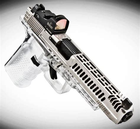 The amazing firepower of the newest generation of guns - Photos ...