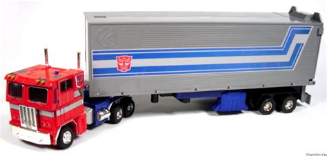 20th Anniversary Optimus Prime Trailer - Reflector @ TFW2005