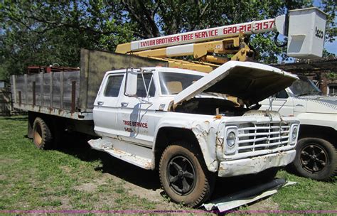 1974 Ford F700 crew cab dump truck in Fredonia, KS | Item 3697 sold ...