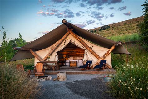 6 of the Best Glamping Spots in the U.S.