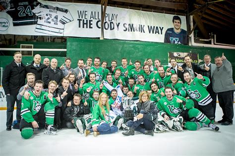 Huskies hockey takes title - News | University of Saskatchewan