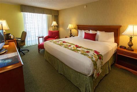 RAMADA PLAZA BY WYNDHAM WAIKIKI (AU$177): 2021 Prices & Reviews ...