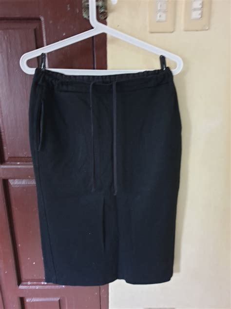 UNIQLO SKIRT, Women's Fashion, Bottoms, Skirts on Carousell