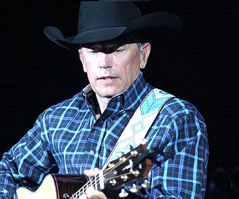 George Strait Biography - Facts, Childhood, Family Life & Achievements