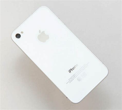 First Real White iPhone 4 Unboxing Pictures