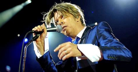 David Bowie - Heroes - Live 2002