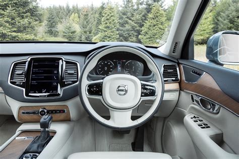 Volvo XC90 2015 - First Drive | Eurekar