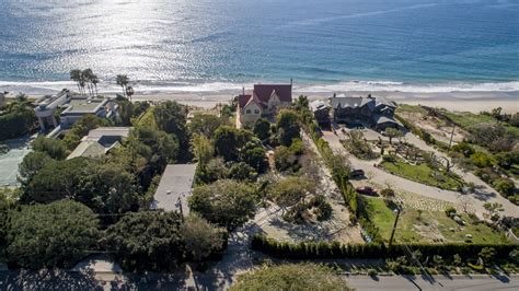 Anthony Hopkins Sells Malibu Beach Home for $10.5 Million | Observer