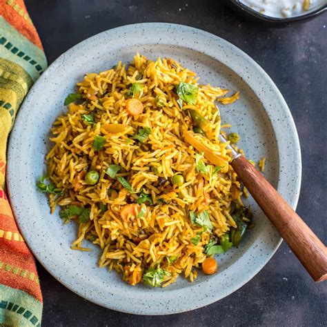 Tawa Pulao: How To Make The Maharashtrian Street Food? - Stopie