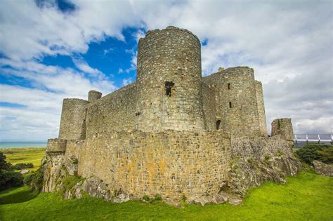 Harlech Castle North Wales | Britain Visitor - Travel Guide To Britain