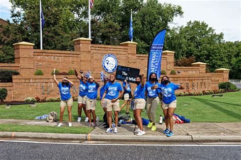 Freshman Students Arrive – Hampton University Home