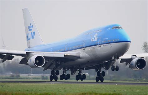 Landing of a Boeing 747-400 photo & image | documentary & journalism ...