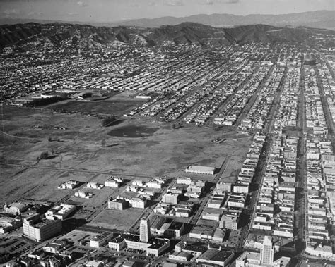 (c.1940)- PARK LA BREA | Miracle mile, Los angeles history, California ...