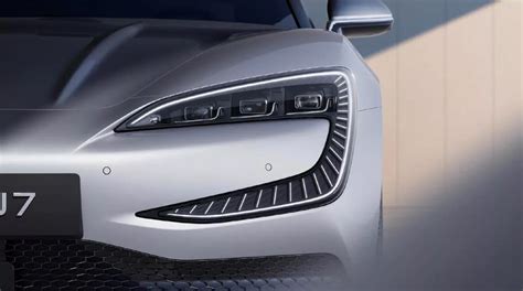 BYD YangWang U7: El Model S Plaid está en su punto de mira