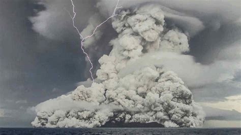 Hunga Ha'apai volcano blasted sulfate aerosols and a record-breaking ...