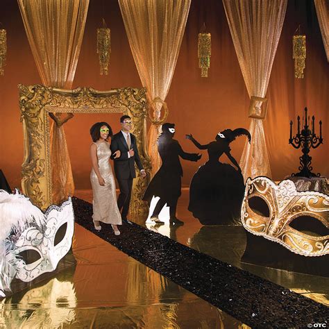 Masquerade Ball Grand Décor Kit