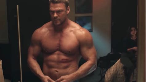 Reacher Season 2: What Is Alan Ritchson’s Workout Routine & Plan?