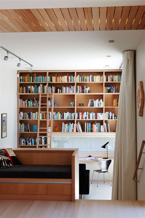 Creating a Home Library that's Smart And Pretty