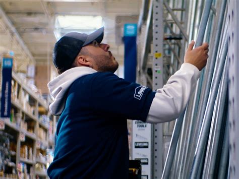 Store Careers | Lowe's Careers